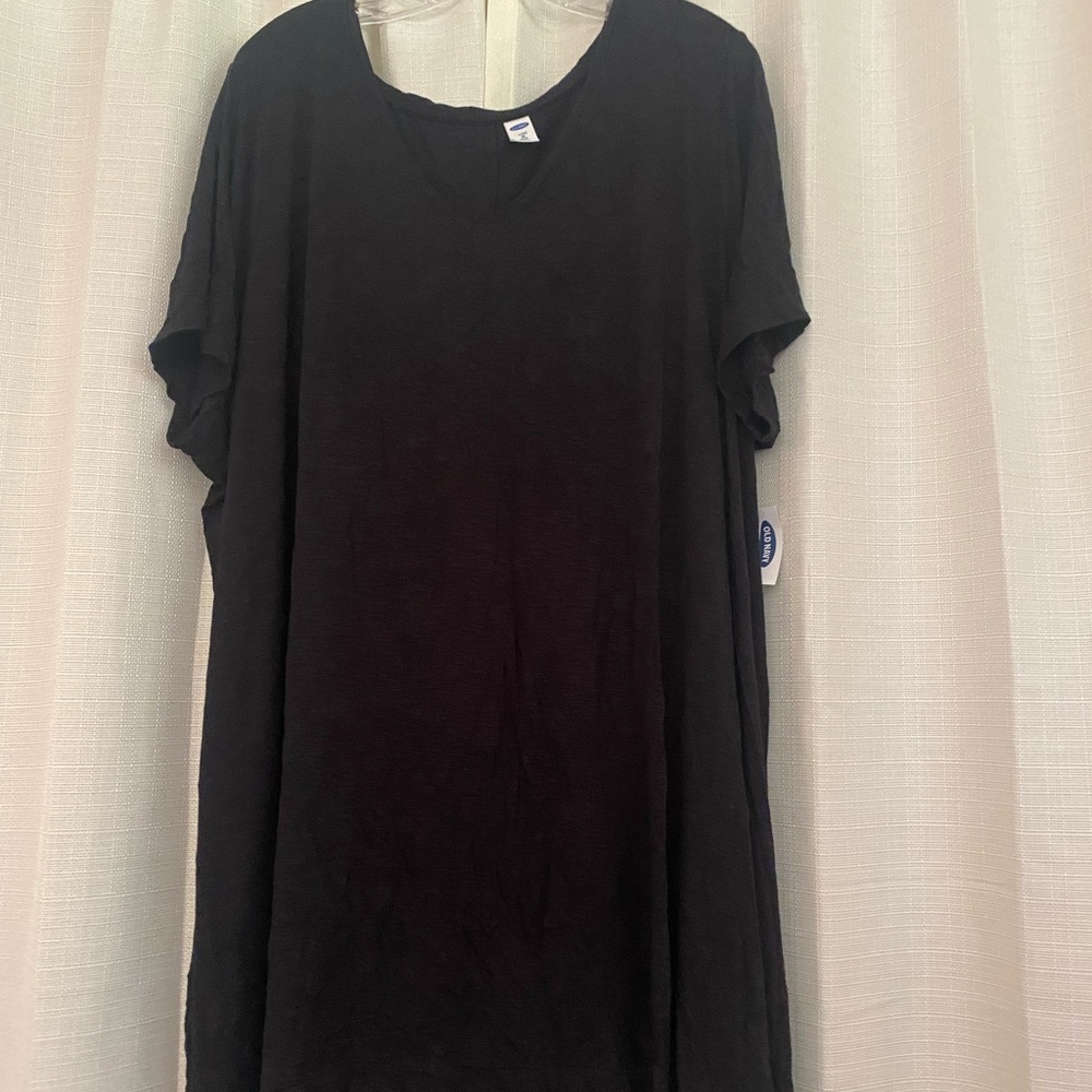 Black tshirt from Old Navy.